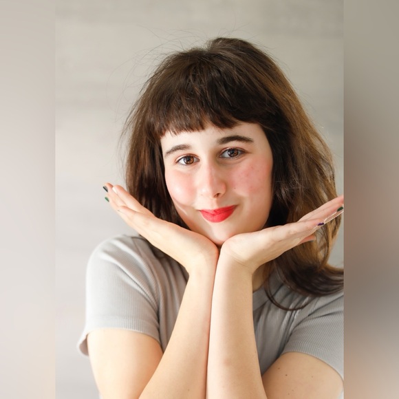 Before she was a pageant finalist, she was a storyteller. Give inspiration 🎁 - Picture 9 of 17